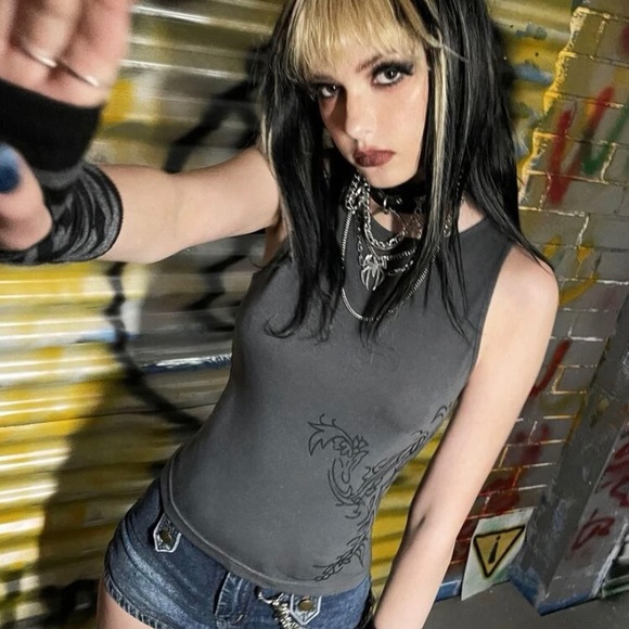 t shirt - Picture 3 of 5